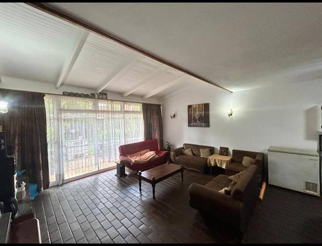 2 BEDROOM DUPLEX FOR SALE IN SPRINGS CENTRAL